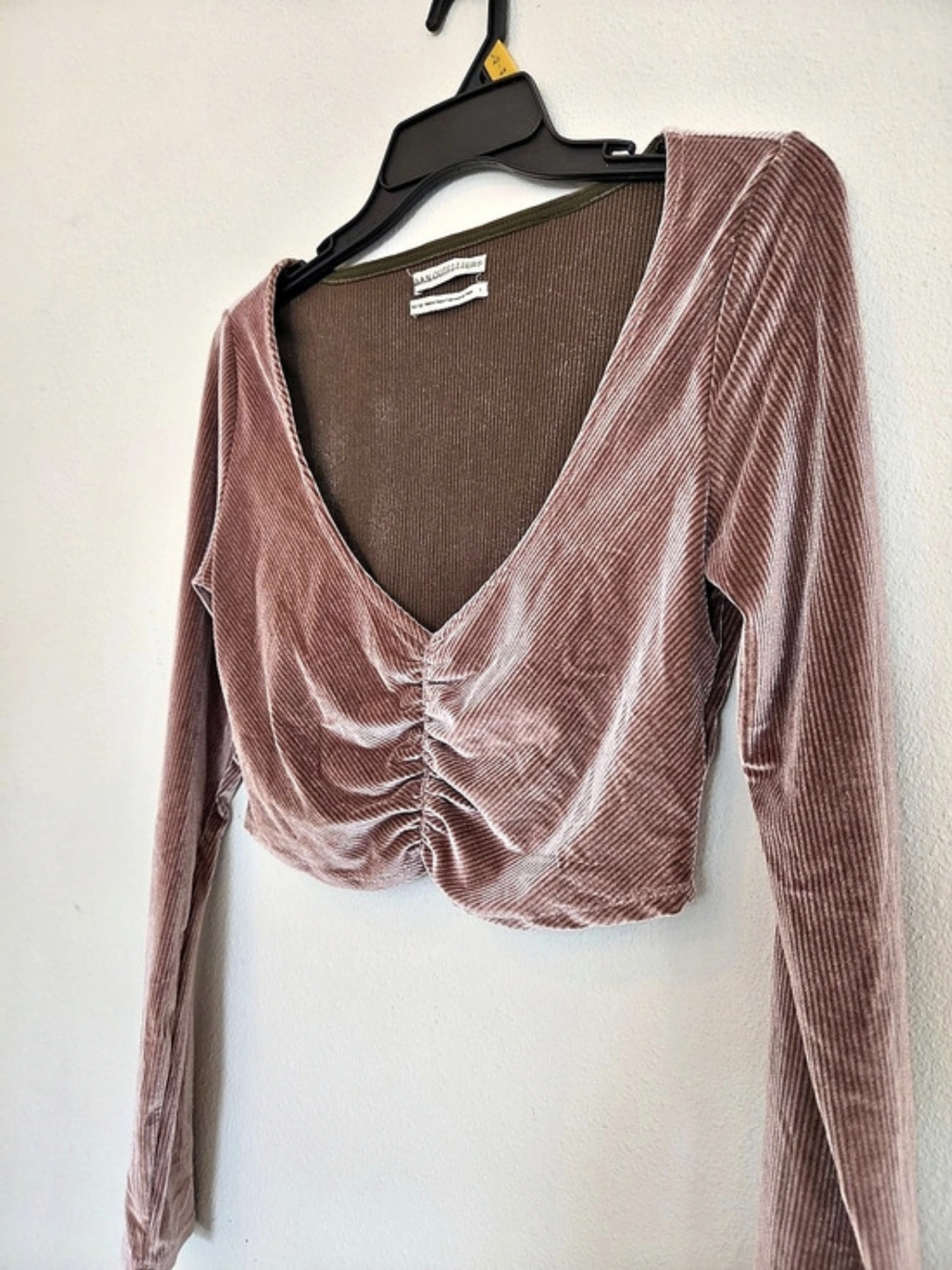 Urban Outfitters Mauve Velvet Ribbed Ruched Long Sleeve Crop Top M